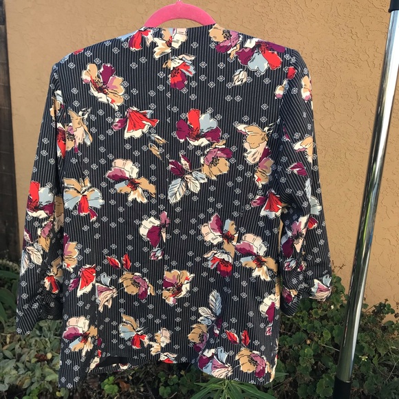 Floral blazer - Picture 2 of 4